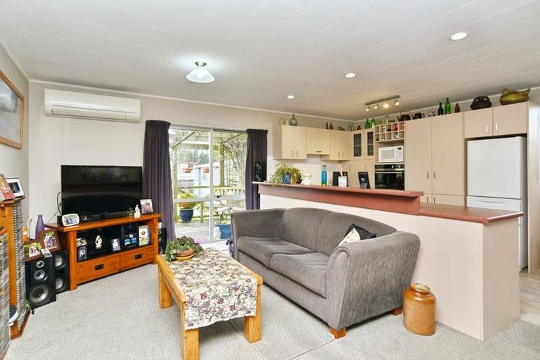 Photo of property in 172 High Street, Oxford, 7430