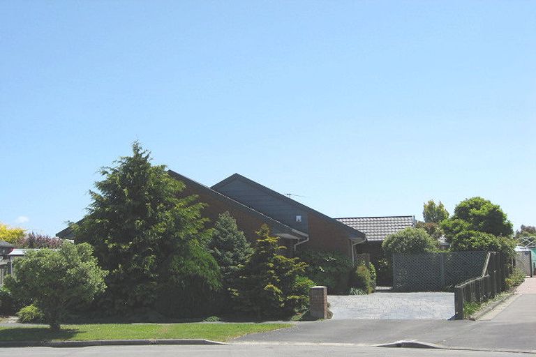 Photo of property in 26 Beauford Place, Parklands, Christchurch, 8083