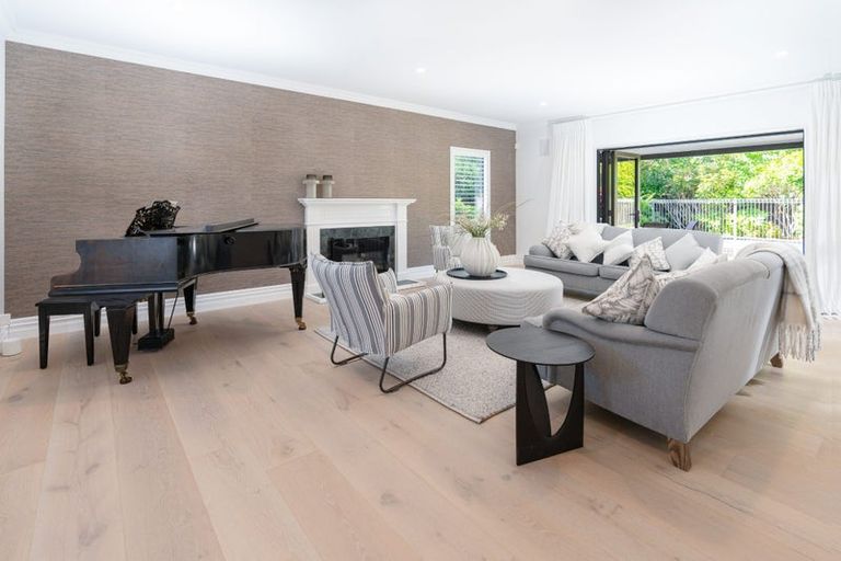 Photo of property in 5 Lavinia Grove, Waikanae Beach, Waikanae, 5036