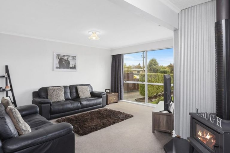 Photo of property in 16 Soper Road, Mosgiel, 9024