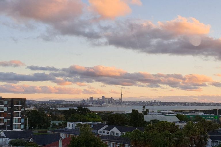 Photo of property in 402/28 Killarney Street, Takapuna, Auckland, 0622