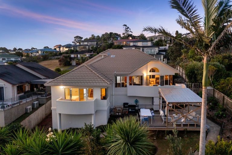 Photo of property in 26 Savoy Road, Orewa, 0931