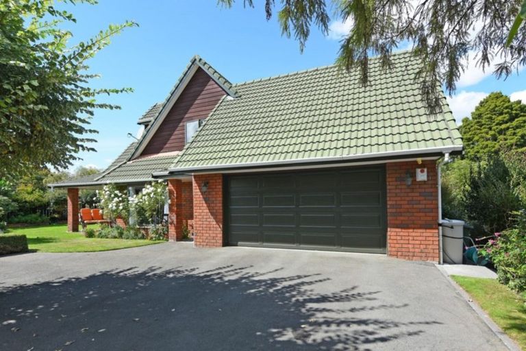 Photo of property in 3 Alleys Way, Ebdentown, Upper Hutt, 5018