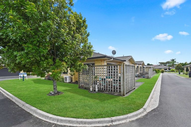 Photo of property in Bramley Gardens, 27/3 Turnbury Court, Rototuna, Hamilton, 3210