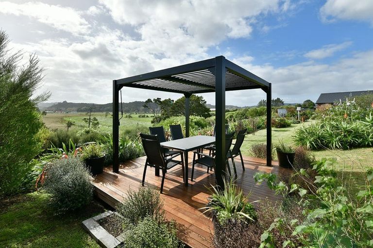Photo of property in 28 Awatiro Drive, Kaukapakapa, 0871