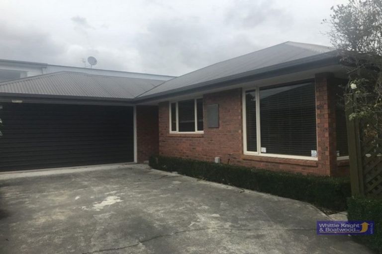 Photo of property in 19a Broadbent Street, Riccarton, Christchurch, 8041
