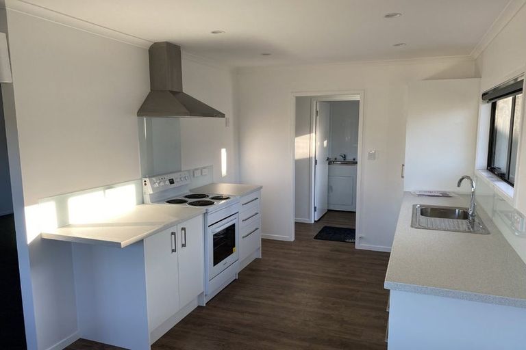 Photo of property in 11 Tahurangi Place, Spotswood, New Plymouth, 4310