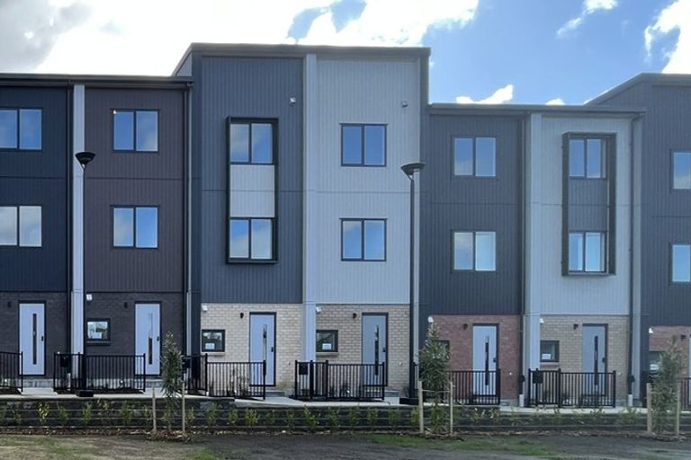 Photo of property in 5/60 Selo Street, Glen Eden, Auckland, 0602