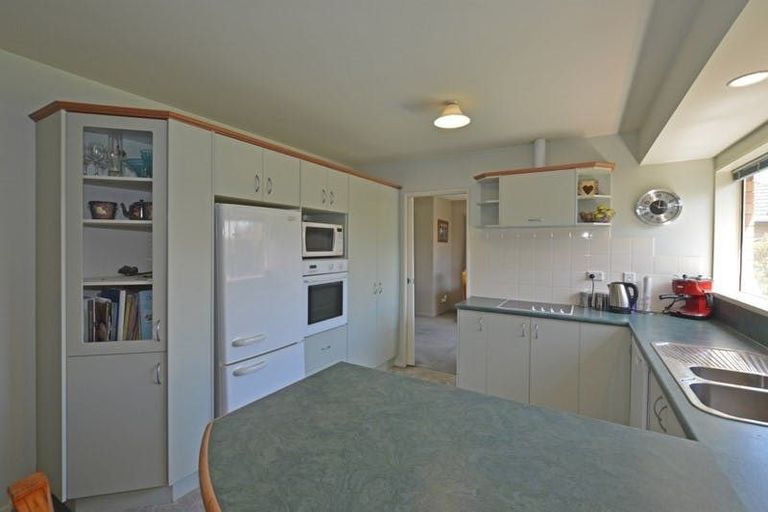 Photo of property in 21 Sutton Place, Dallington, Christchurch, 8061