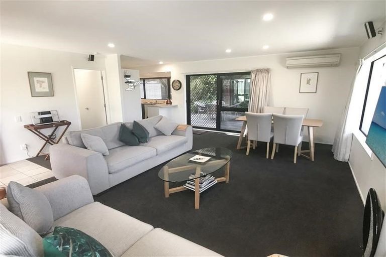 Photo of property in 1/78 Clydesdale Avenue, Somerville, Auckland, 2014