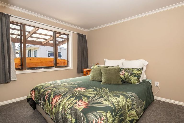 Photo of property in 29 Romilly Street, Westport, 7825