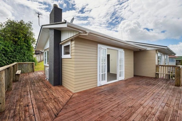 Photo of property in 21 Waitaki Street, Henderson, Auckland, 0612