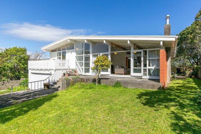 Photo of property in 2 Ontario Street, Kingston, Wellington, 6021