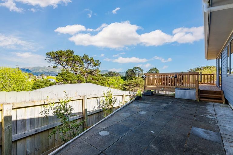 Photo of property in 17a Gloucester Street, Cannons Creek, Porirua, 5024