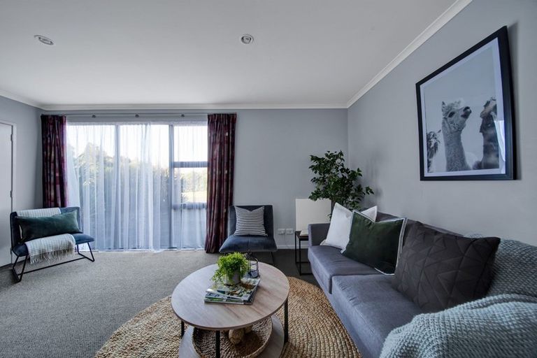 Photo of property in 8 Kororako Grove, Whalers Gate, New Plymouth, 4310