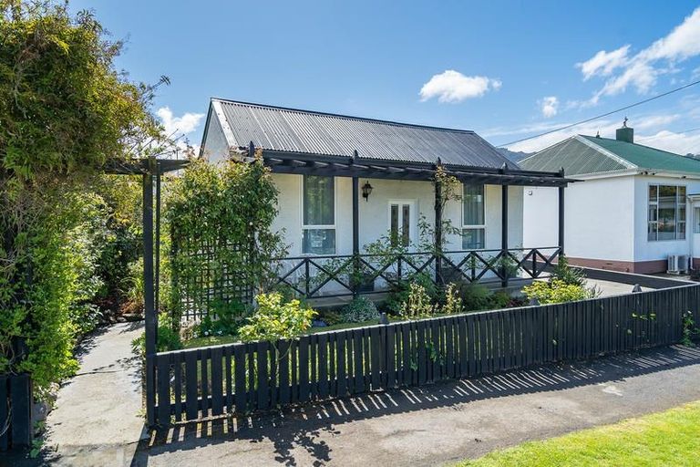 Photo of property in 90 Stevenson Avenue, Sawyers Bay, Port Chalmers, 9023