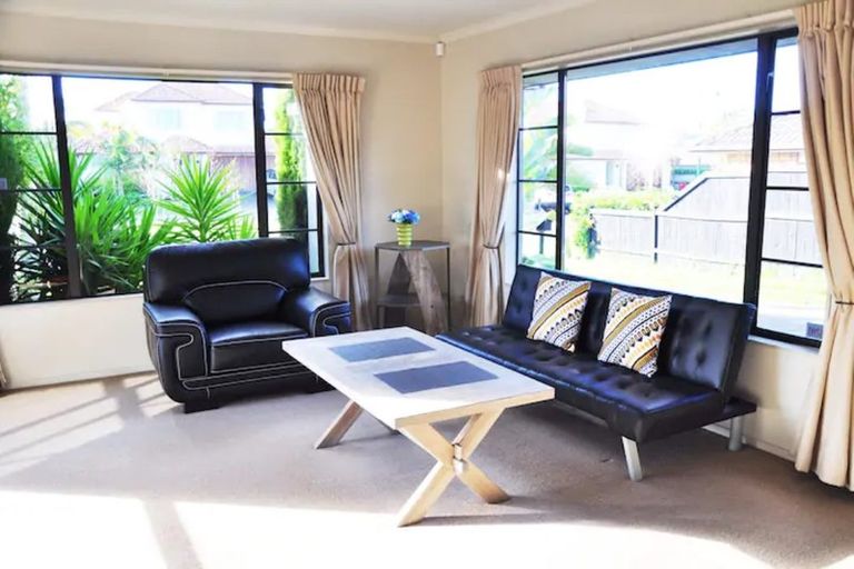 Photo of property in 12 Kalmore Place, Flat Bush, Auckland, 2016