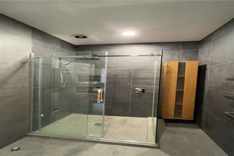 Photo of property in 5 Pintner Place, Somerville, Auckland, 2014