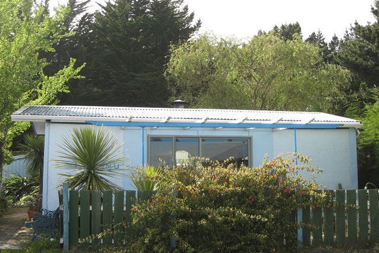 Photo of property in 6 Pine Avenue, Waikuku Beach, 7473