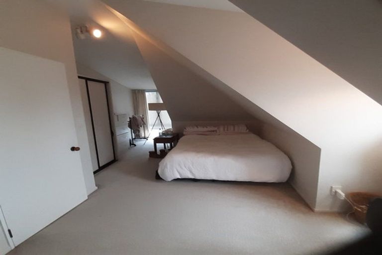 Photo of property in 2/10 Peel Street, Strowan, Christchurch, 8052