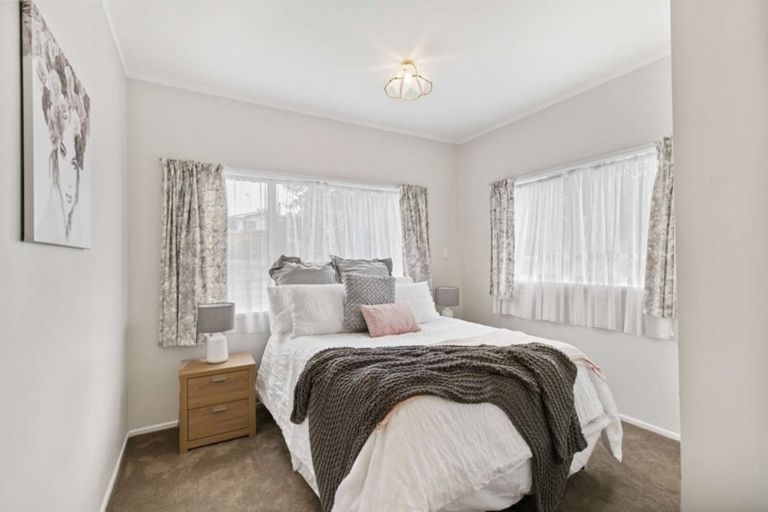 Photo of property in 43 Lawrence Crescent, Hillpark, Auckland, 2102