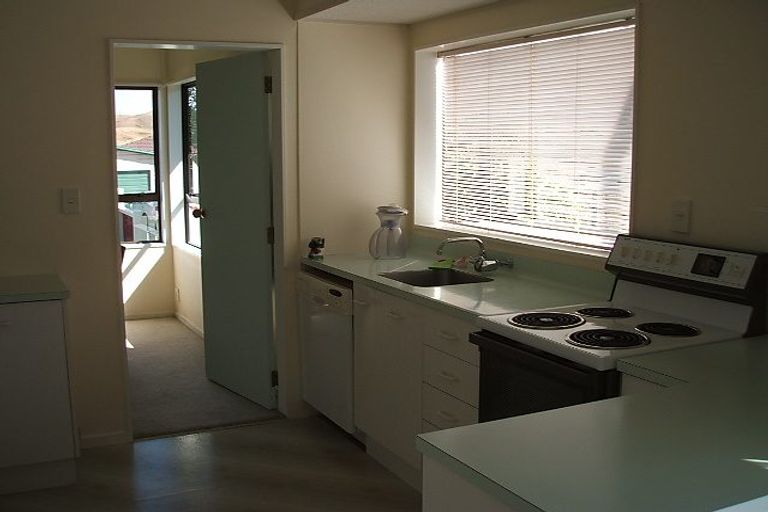 Photo of property in 3 Maracas Crescent, Grenada Village, Wellington, 6037