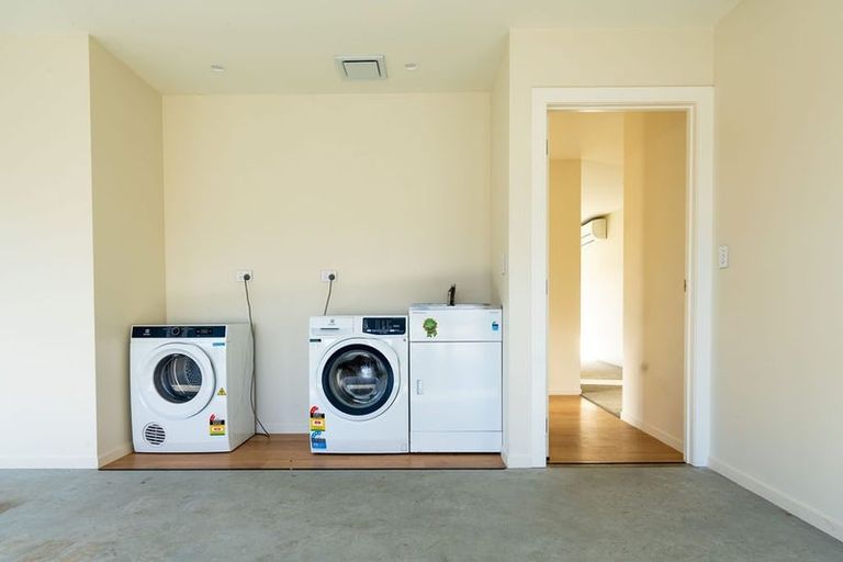 Photo of property in 10 Ward Street, Jacks Point, Queenstown, 9371