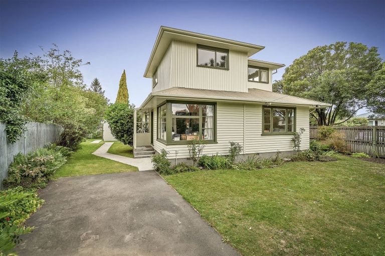 Photo of property in 14 Pinehurst Crescent, Russley, Christchurch, 8042