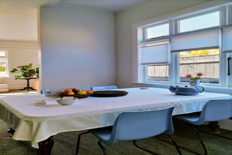 Photo of property in 127 Muritai Road, Eastbourne, Lower Hutt, 5013