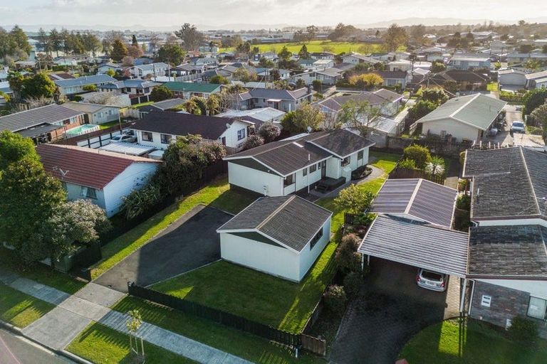 Photo of property in 38 Garland Drive, St Andrews, Hamilton, 3200