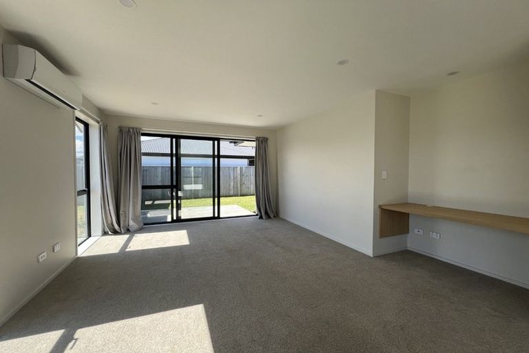 Photo of property in 19 Batchelor Place, Kaiapoi, 7630