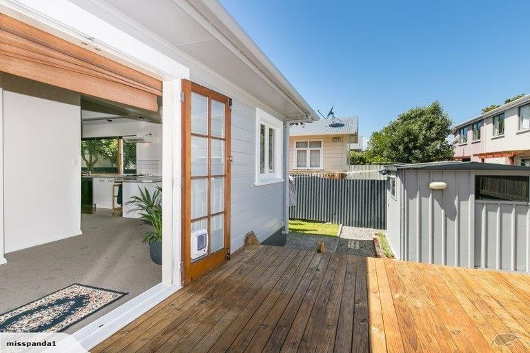 Photo of property in 13 Toru Street, Lyall Bay, Wellington, 6022