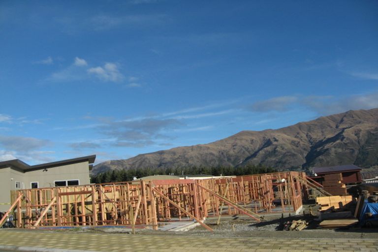 Photo of property in 6 Pearce Place, Wanaka, 9305