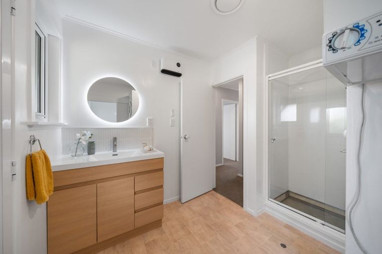 Photo of property in 41 Lomita Road, Johnsonville, Wellington, 6037