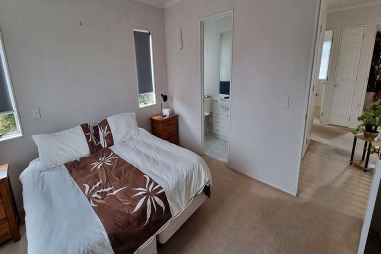 Photo of property in 192a Botany Road, Botany Downs, Auckland, 2010