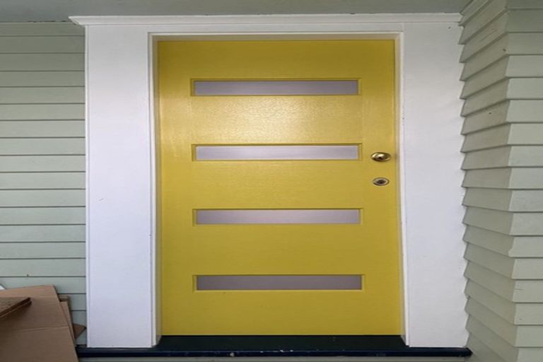 Photo of property in 20 Airlie Road, Plimmerton, Porirua, 5026