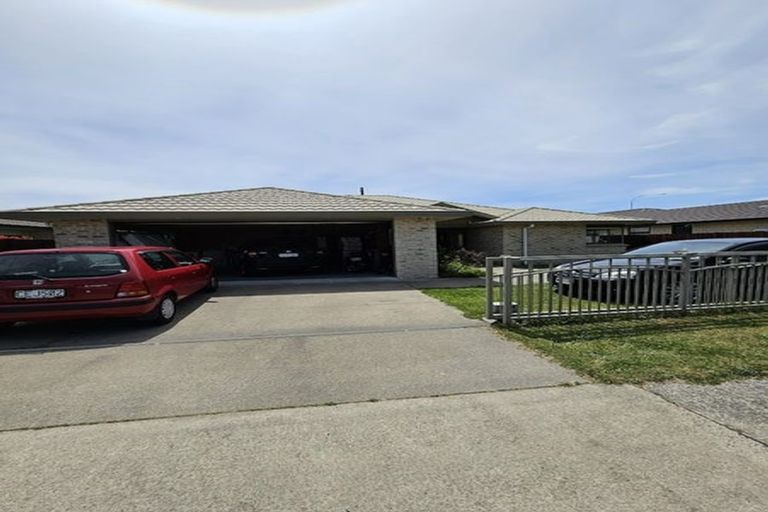 Photo of property in 51 Gandalf Crescent, Paraparaumu, 5032