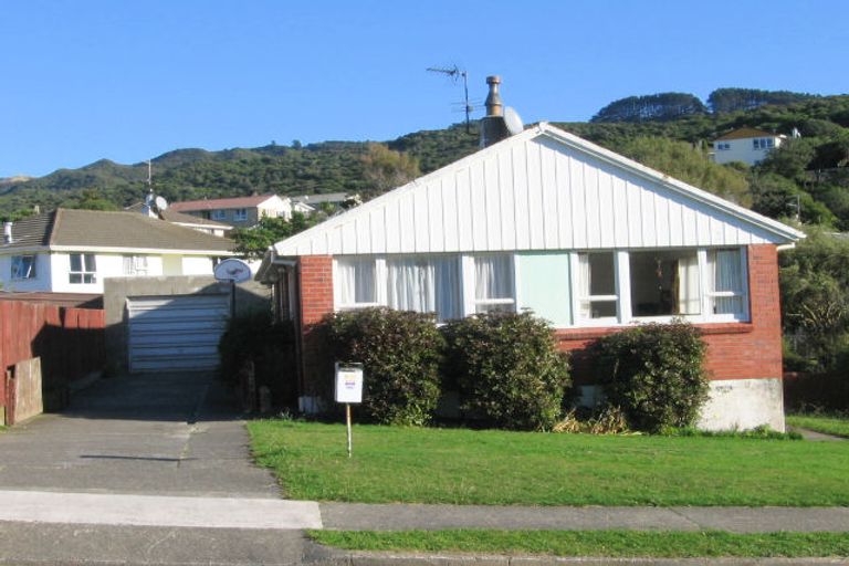 Photo of property in 105 Rangituhi Crescent, Takapuwahia, Porirua, 5022