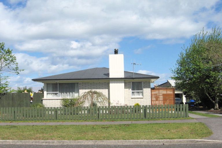 Photo of property in 53 Taupo View Road, Taupo, 3330