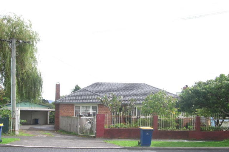 Photo of property in 1/1 Rosier Road, Glen Eden, Auckland, 0602