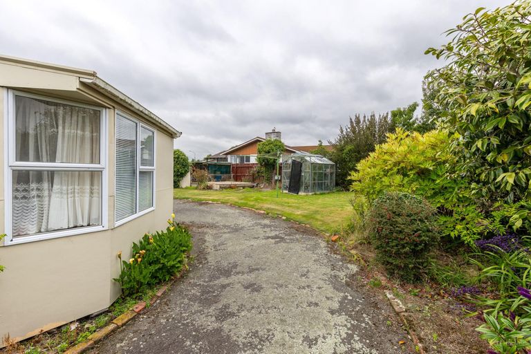 Photo of property in 9 Oxford Street, Waimate, 7924