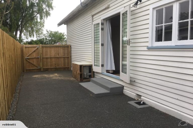 Photo of property in 17 Brockworth Place, Riccarton, Christchurch, 8011