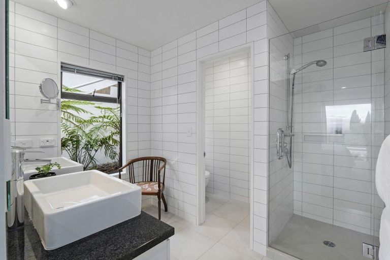 Photo of property in 3 Allom Lane, Cashmere, Christchurch, 8022