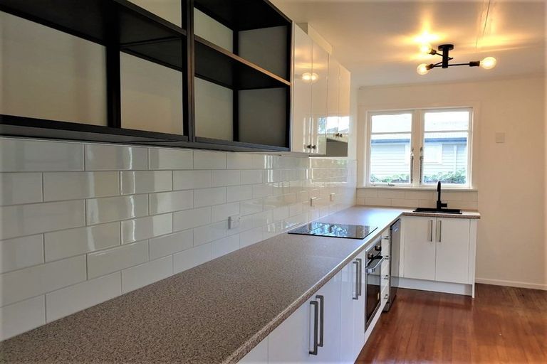 Photo of property in 114 Conway Street, Mayfair, Hastings, 4122