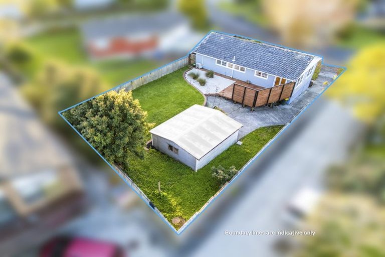 Photo of property in 37 Keegan Drive, Massey, Auckland, 0614