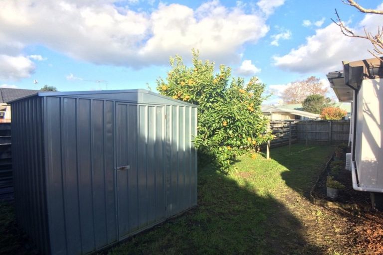 Photo of property in 28 Casuarina Road, Half Moon Bay, Auckland, 2012