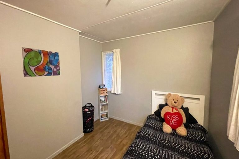 Photo of property in 21 Hamilton Drive, Waiuku, 2123