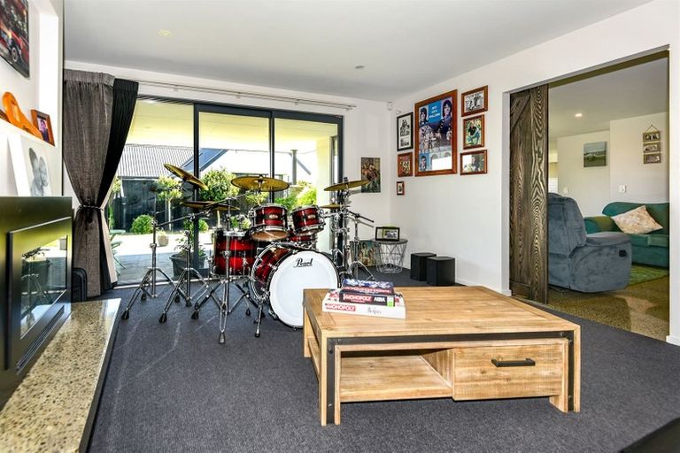 Photo of property in 10 Westmere Mews, West Melton, 7618