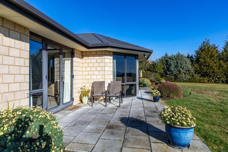Photo of property in 108 Spur Road, Hadlow, Timaru, 7975