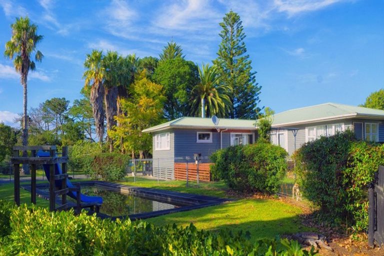 Photo of property in 734 Okahukura Road, Tapora, Wellsford, 0977